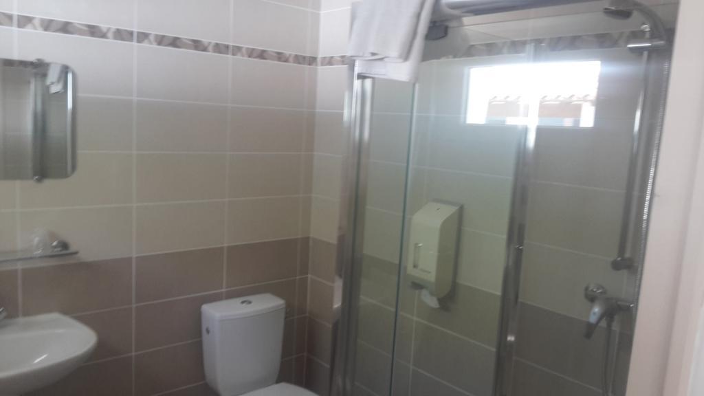 Le Mas De Mon Pere Saintes-Maries-de-La-Mer Zimmer foto